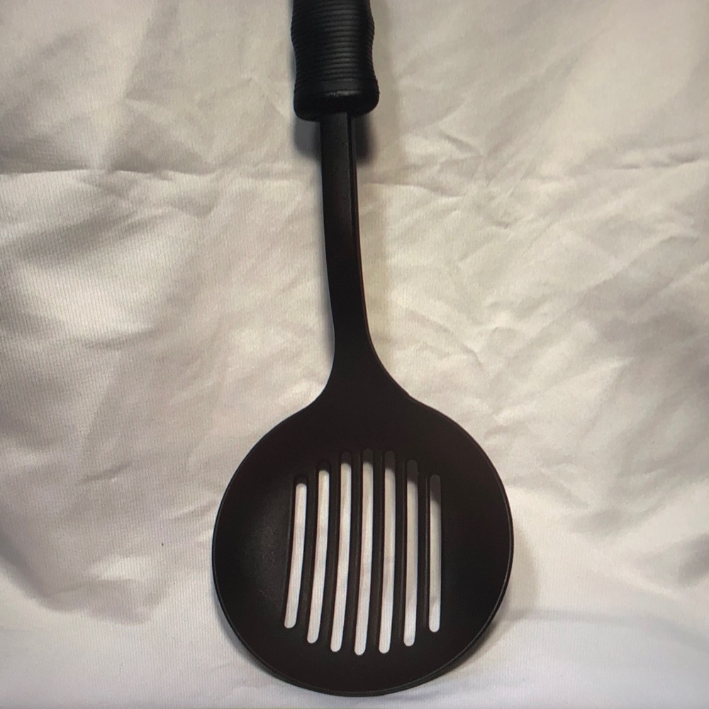 Black Slotted Kitchen Turner / Skimmer